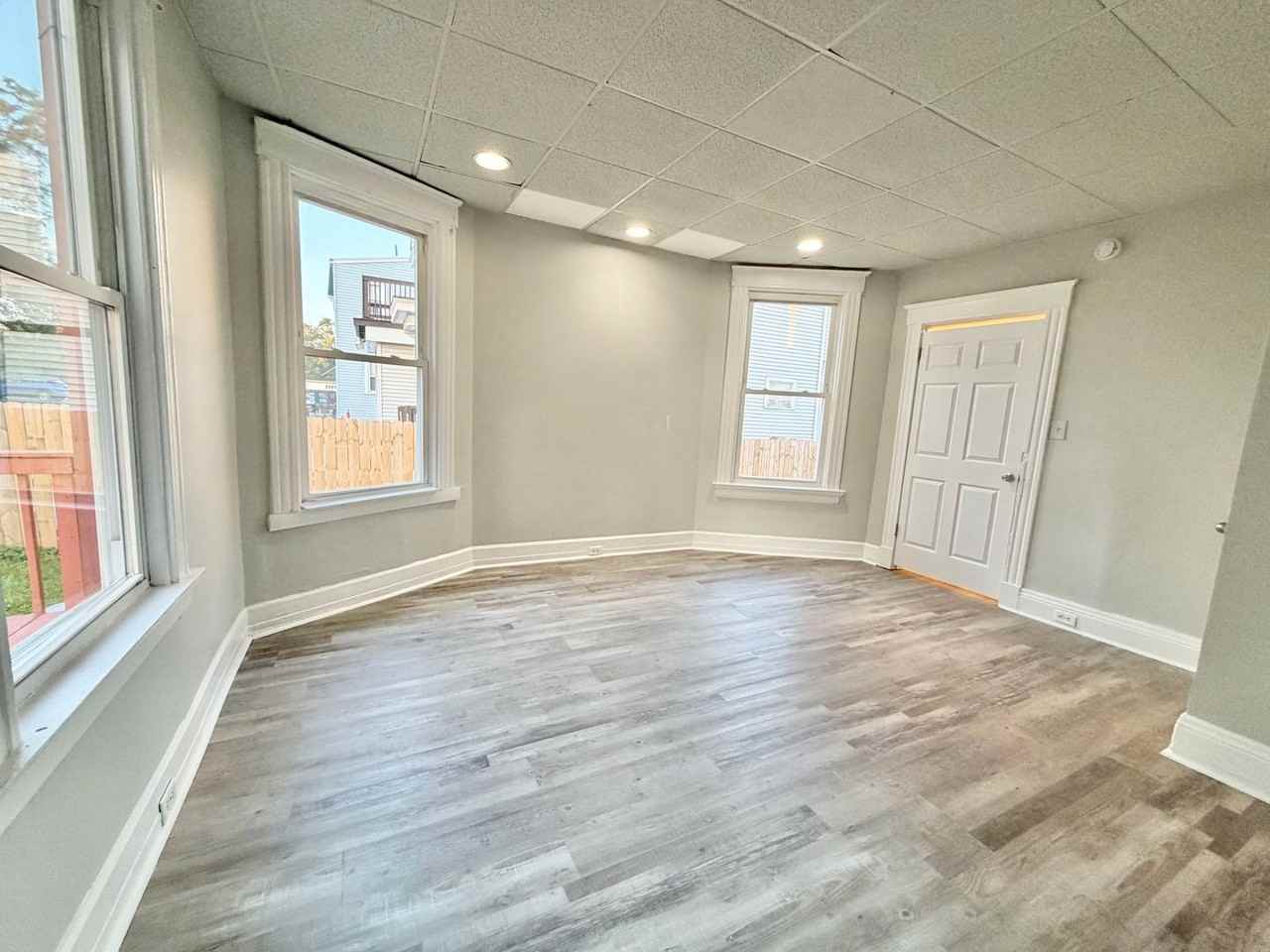3648 Brooks Ave - Photo 6 of 17