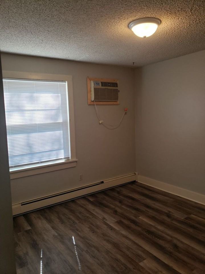415 415 9th Street NW - RHS 415- #3 - Photo 6 of 11