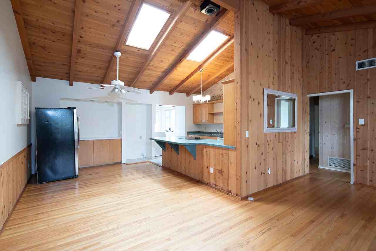 2111 Emerald St - Photo 3 of 21