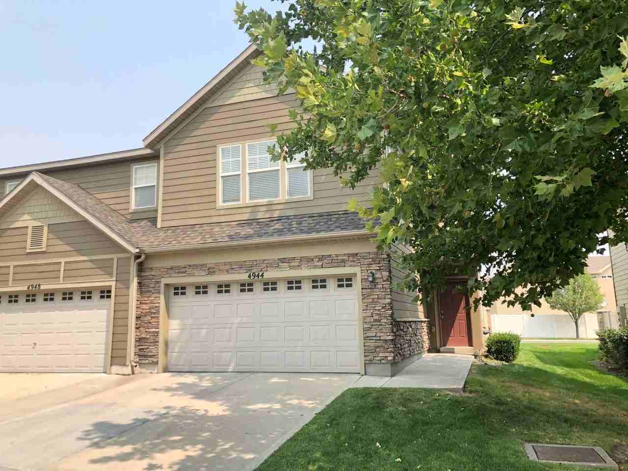 4944 W Mimosa St - Photo 2 of 13