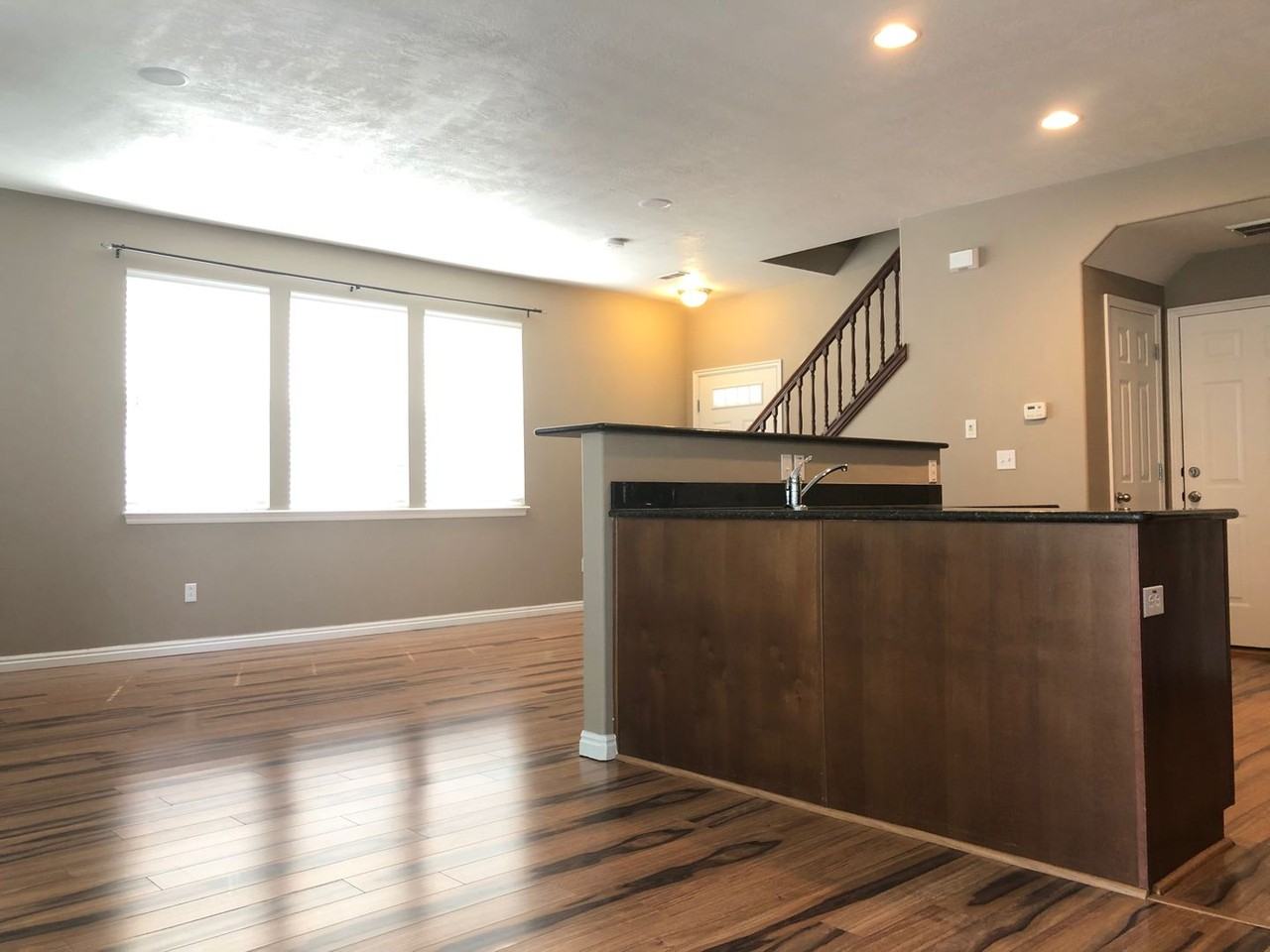 4944 W Mimosa St - Photo 5 of 13