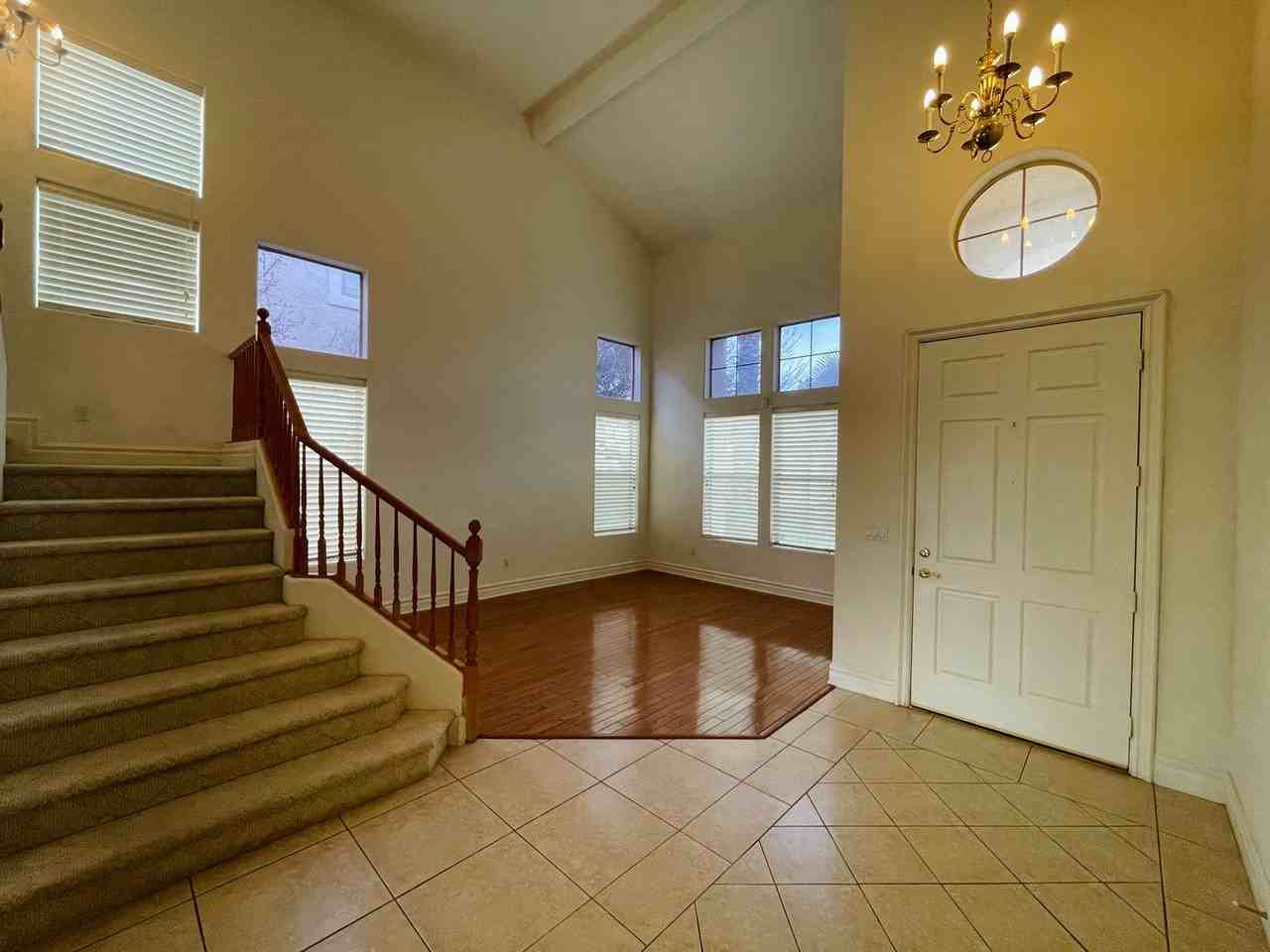 41 Chateau Whistler Ct - Photo 6 of 50