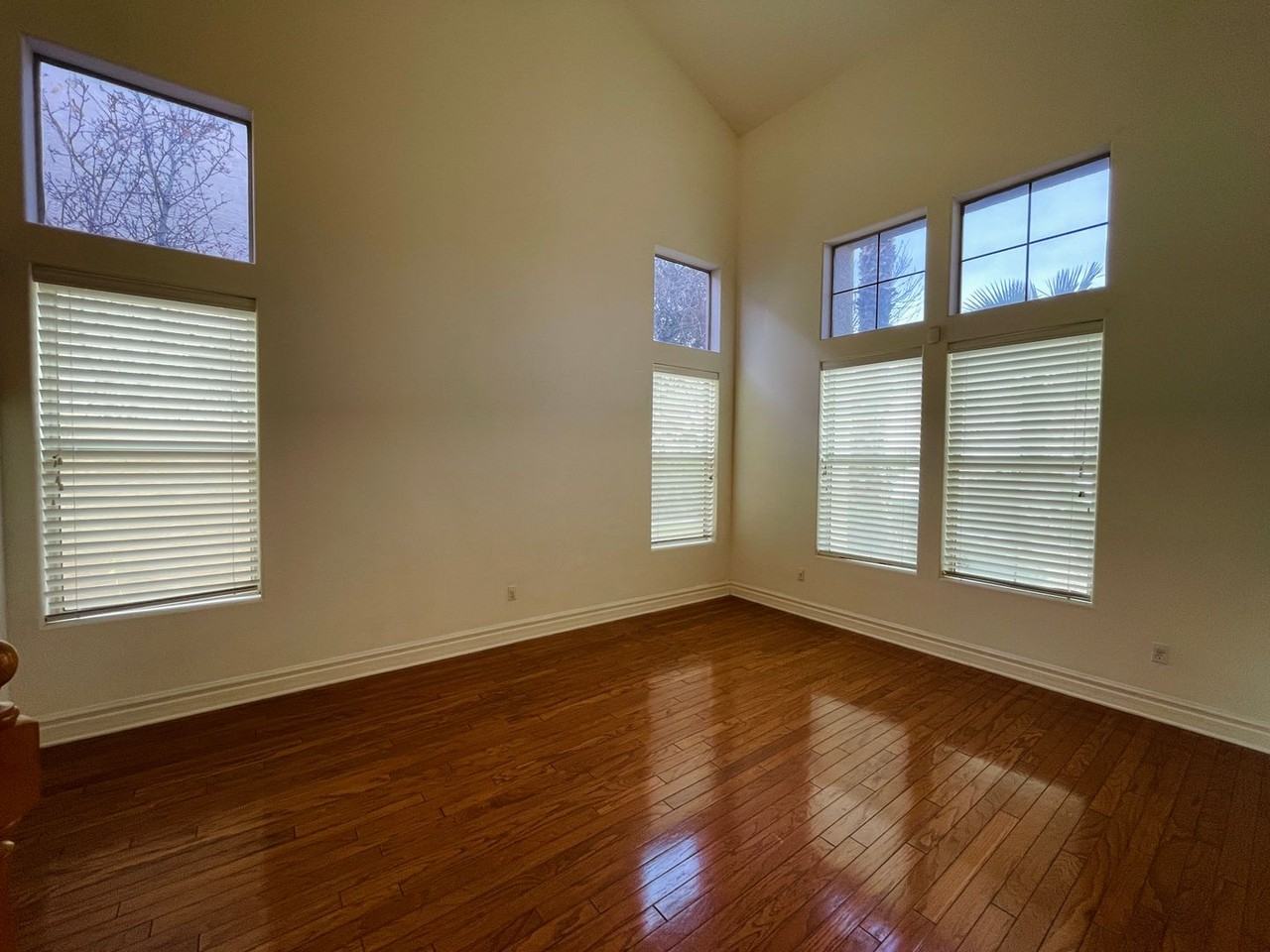 41 Chateau Whistler Ct - Photo 7 of 50