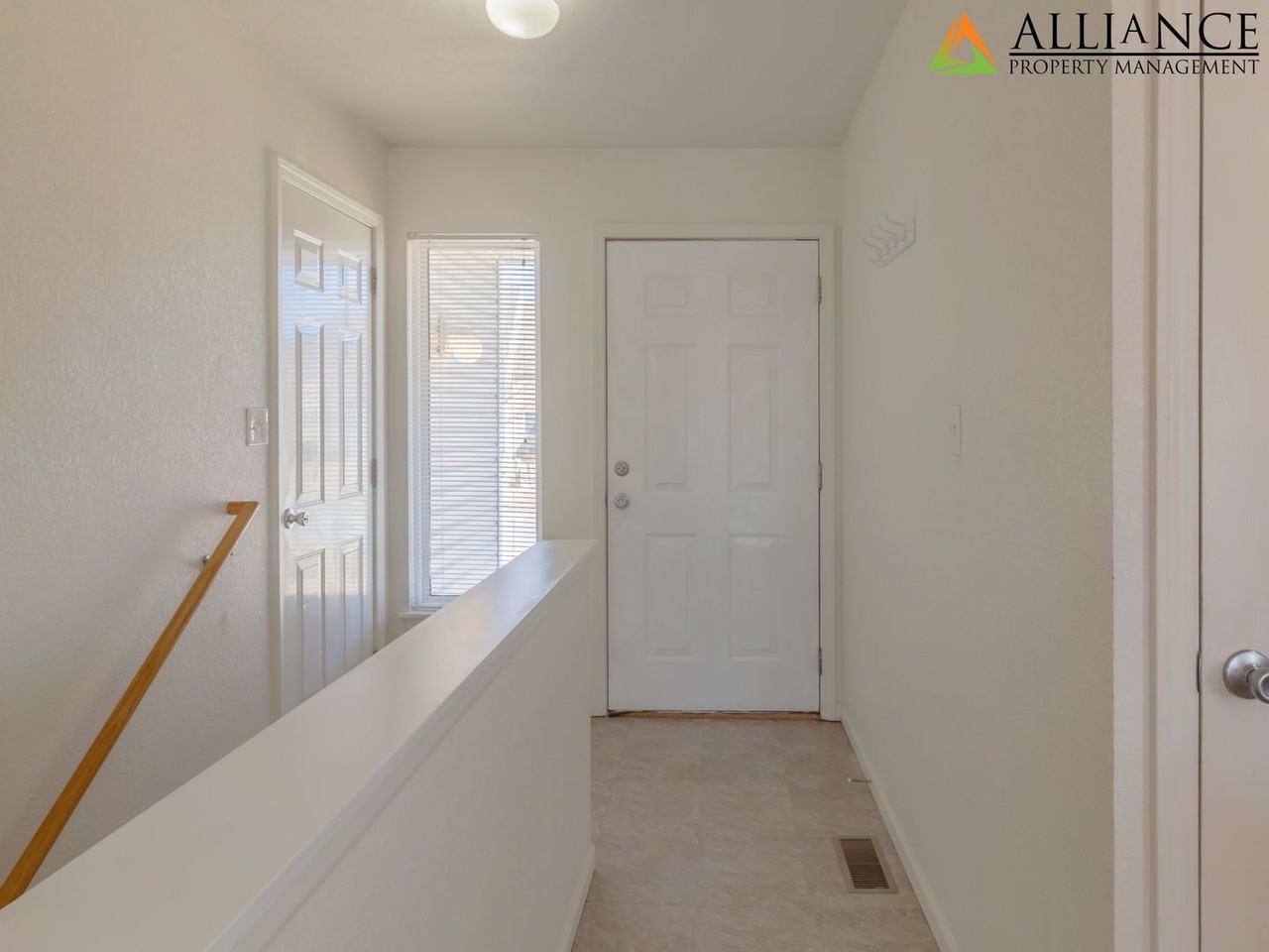 1225 Newfoundland Dr - Photo 2 of 30