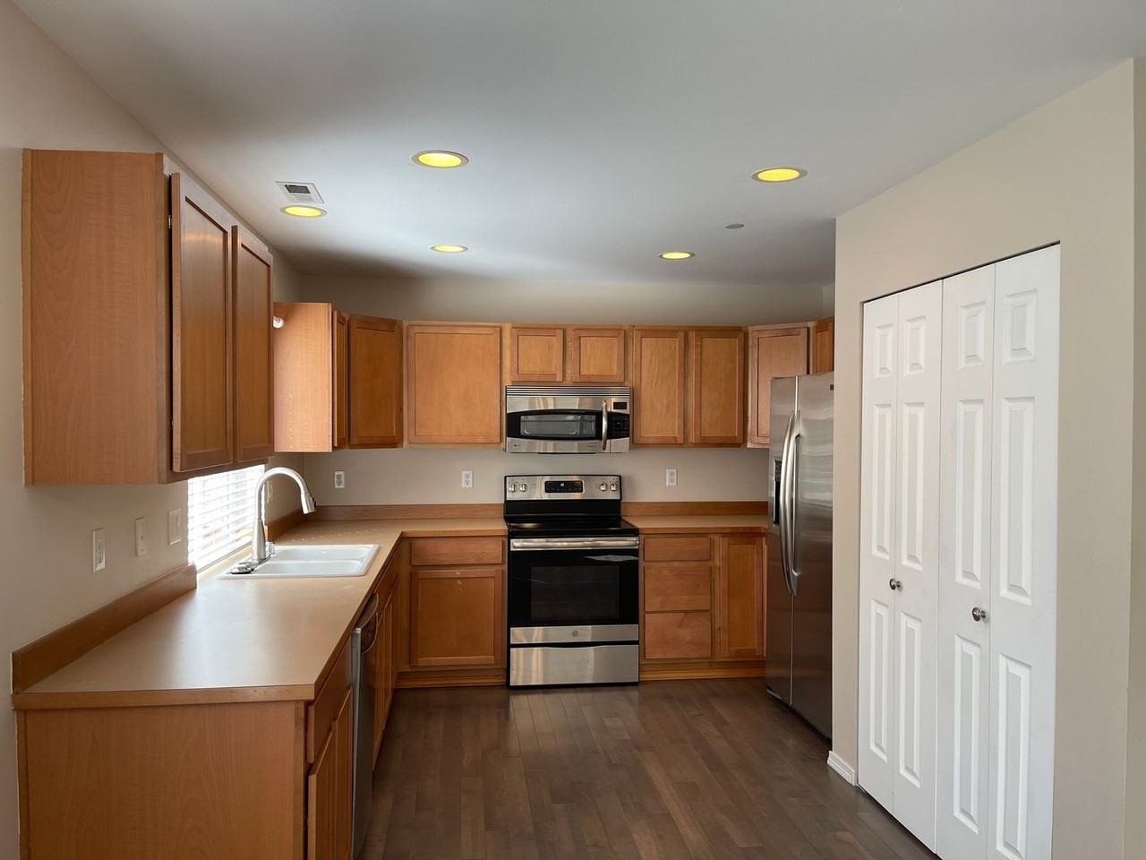 1293 Griggs St - Photo 5 of 17
