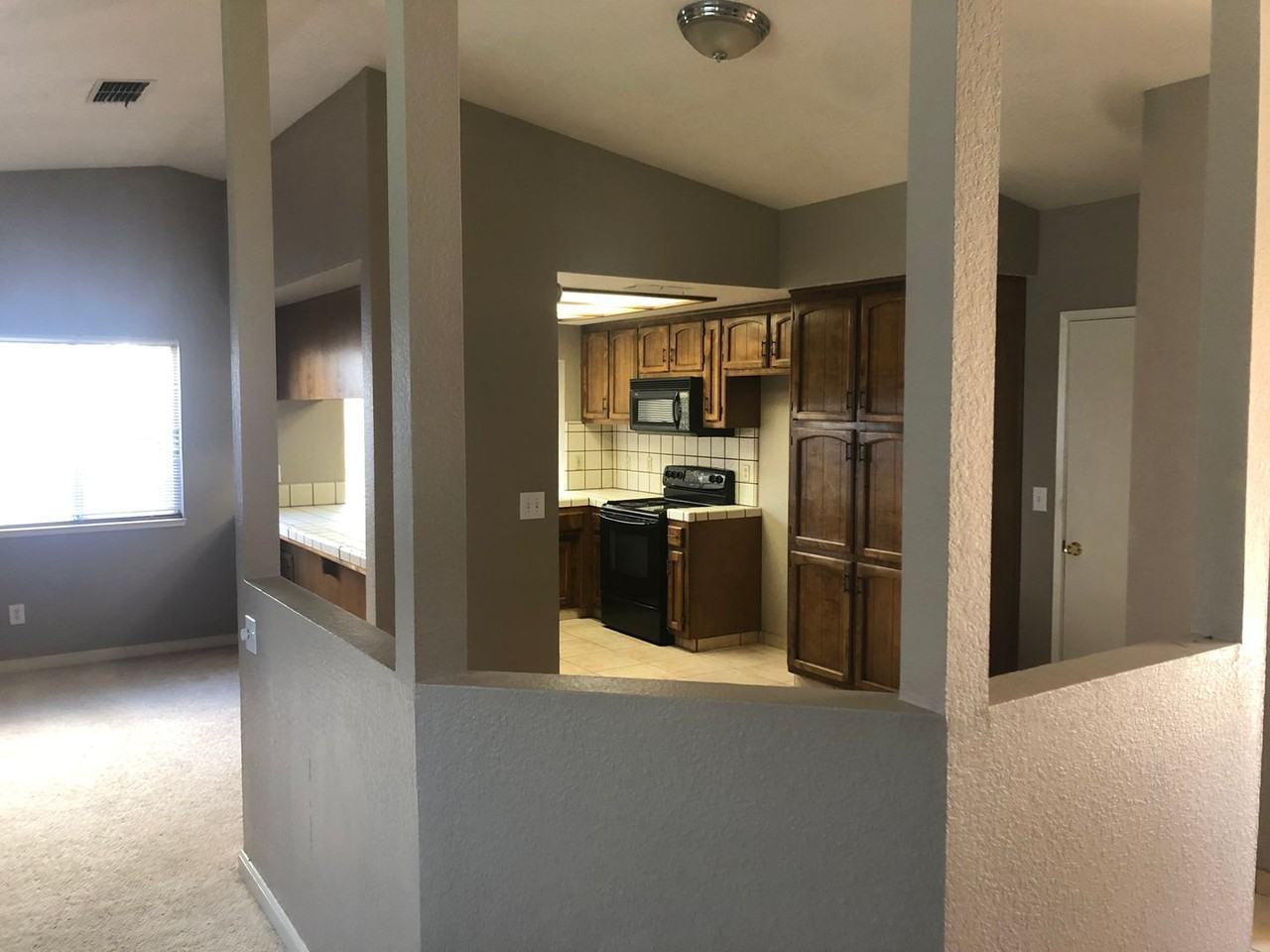 2205 Temescal Dr - Photo 2 of 6