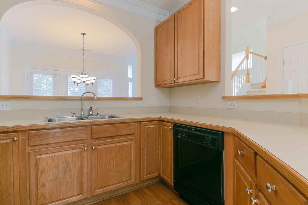 832 Saratoga Dr - Photo 5 of 16