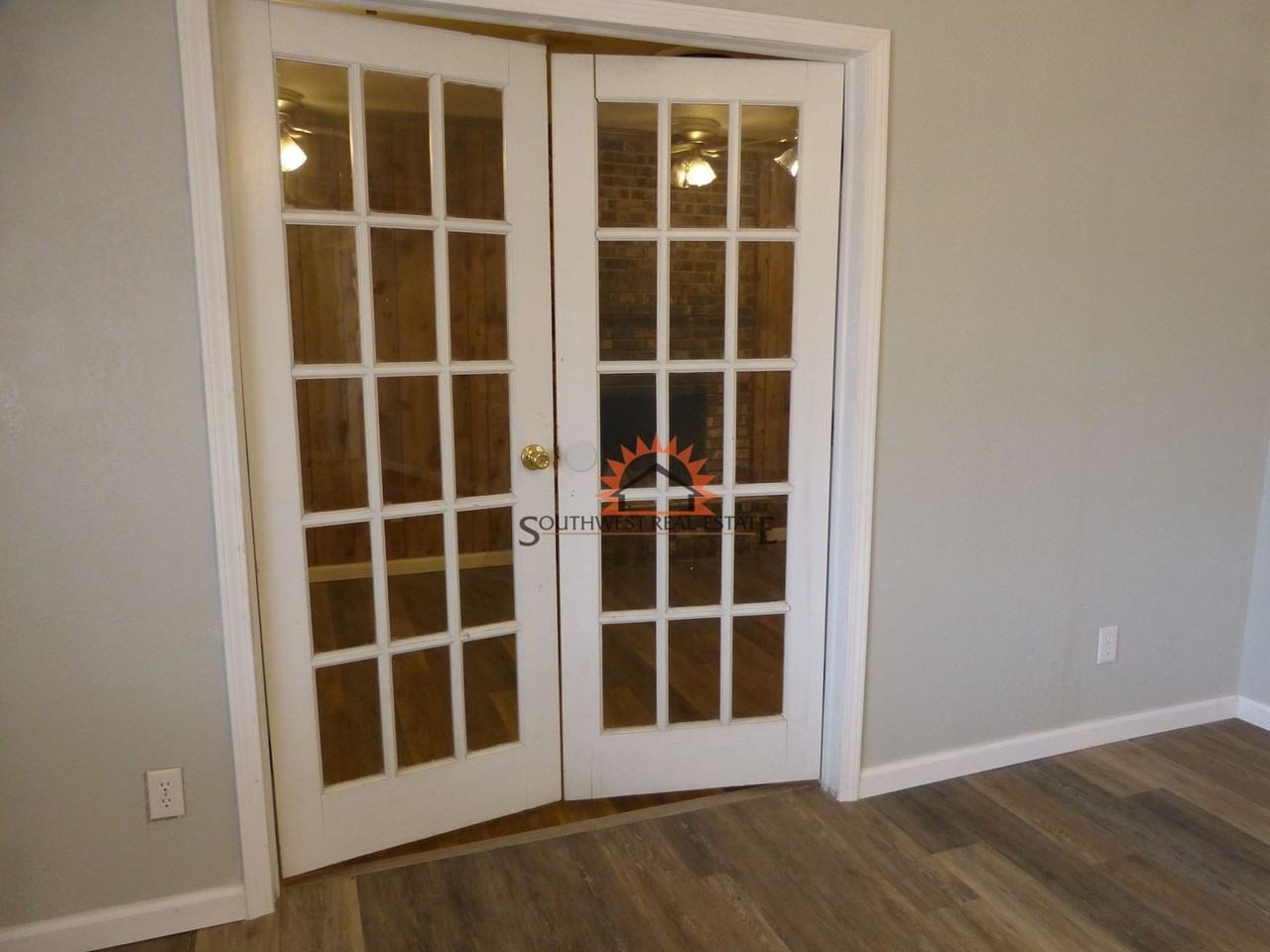 700 W Manana Blvd - Photo 3 of 23