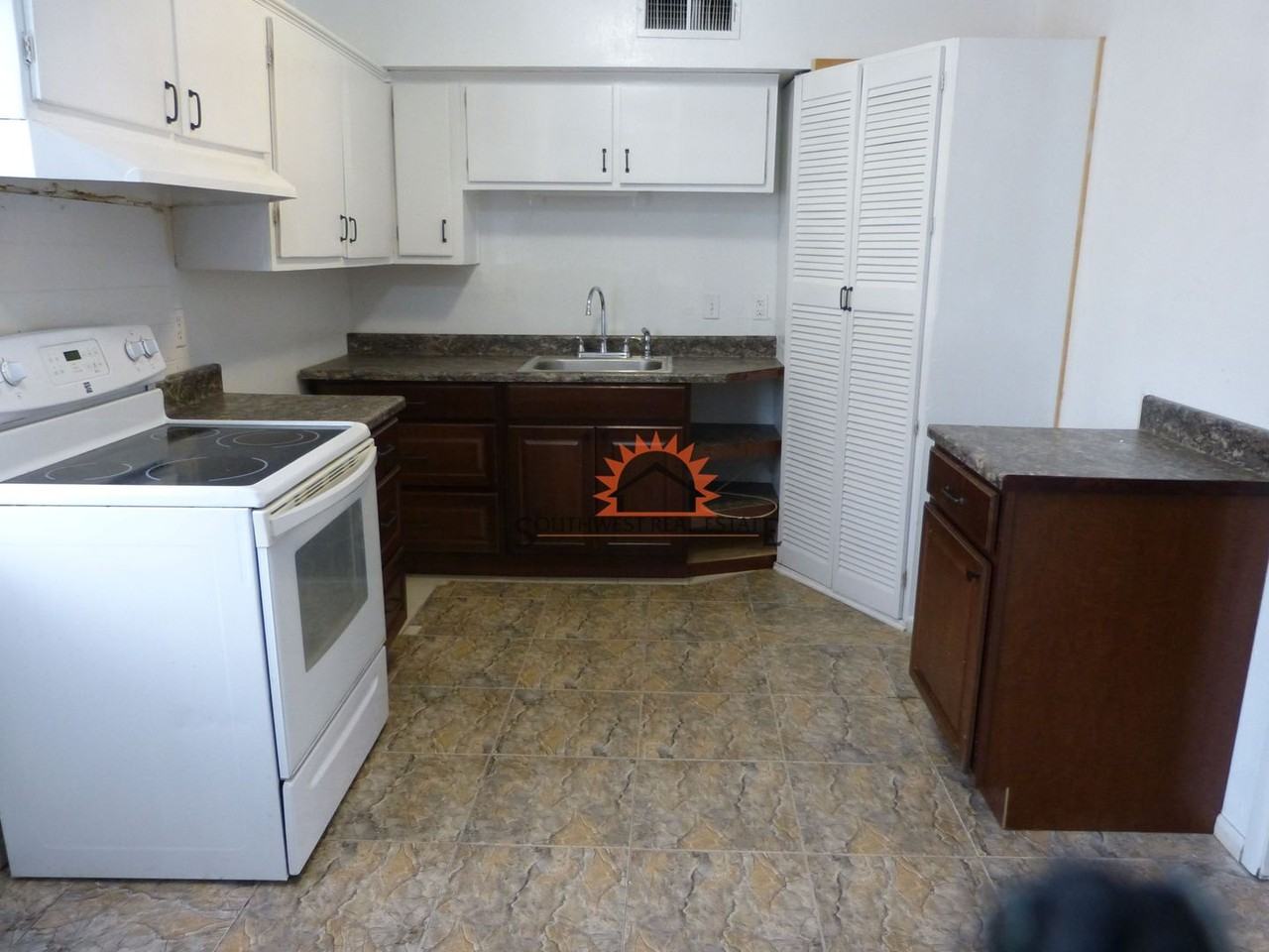 700 W Manana Blvd - Photo 7 of 23
