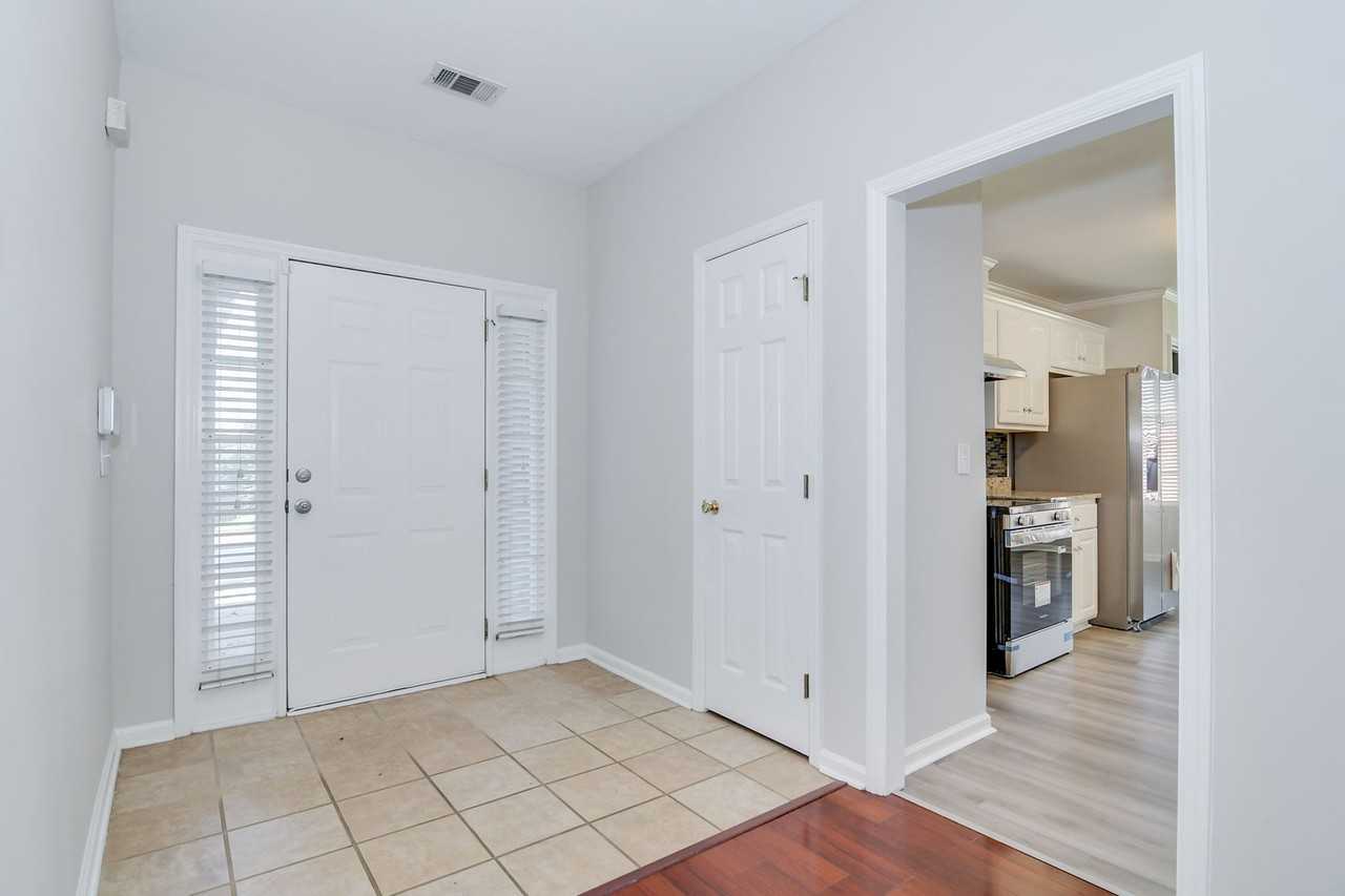529 Country Glen Dr - Photo 5 of 34