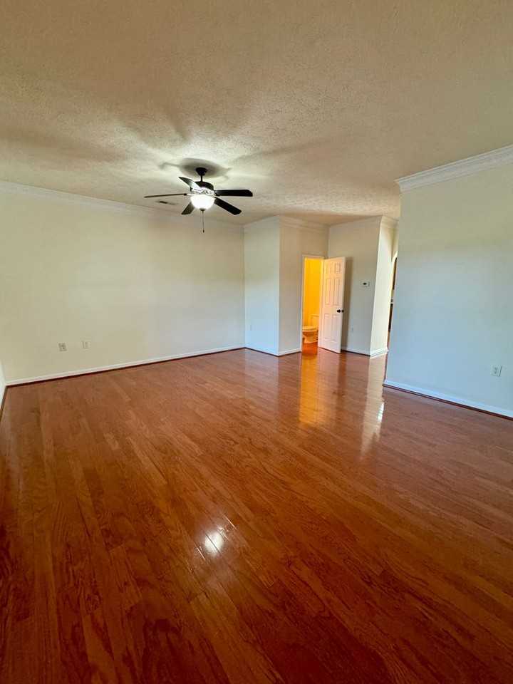 31 Cantermill Ln - Photo 2 of 14