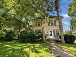 featured image of 334 College Ave