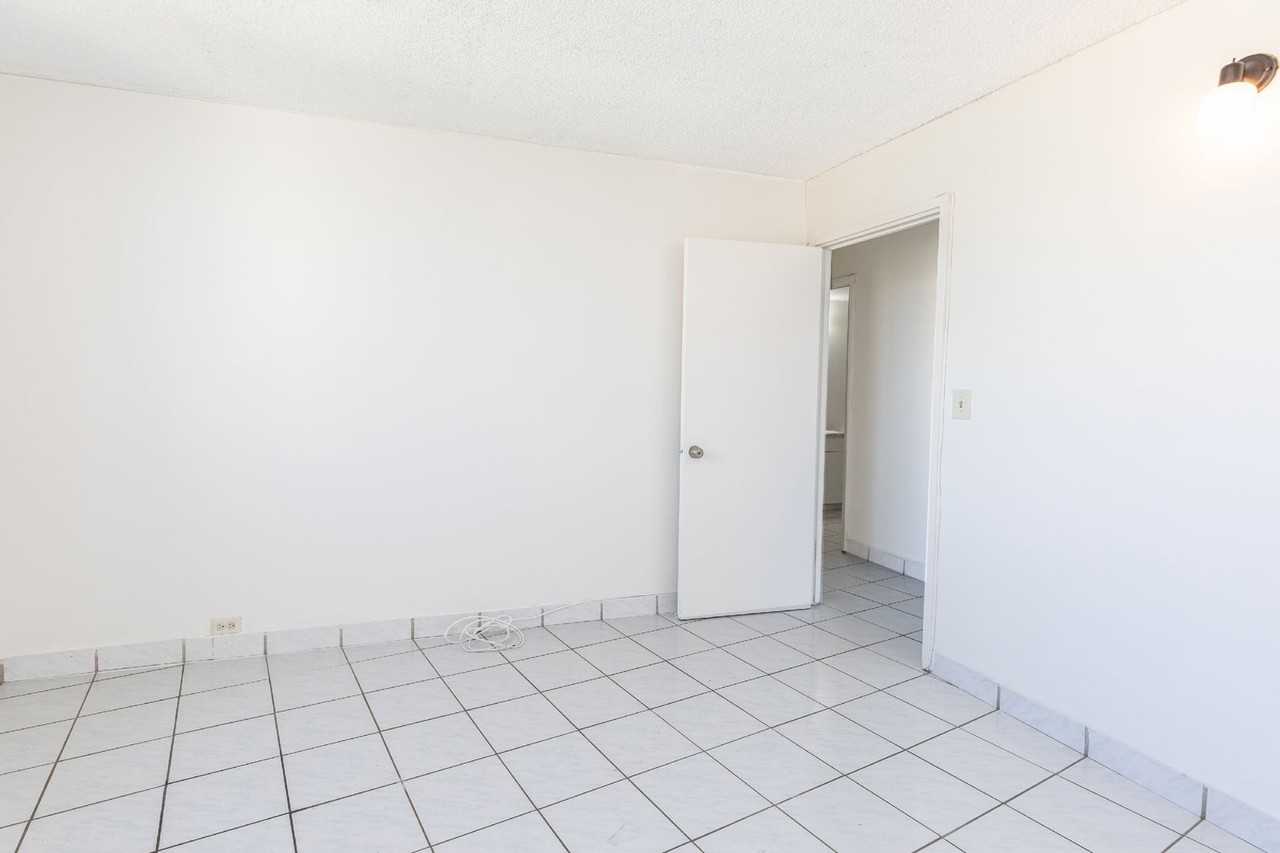 222 Liliuokalani Ave #1303 - Photo 6 of 17