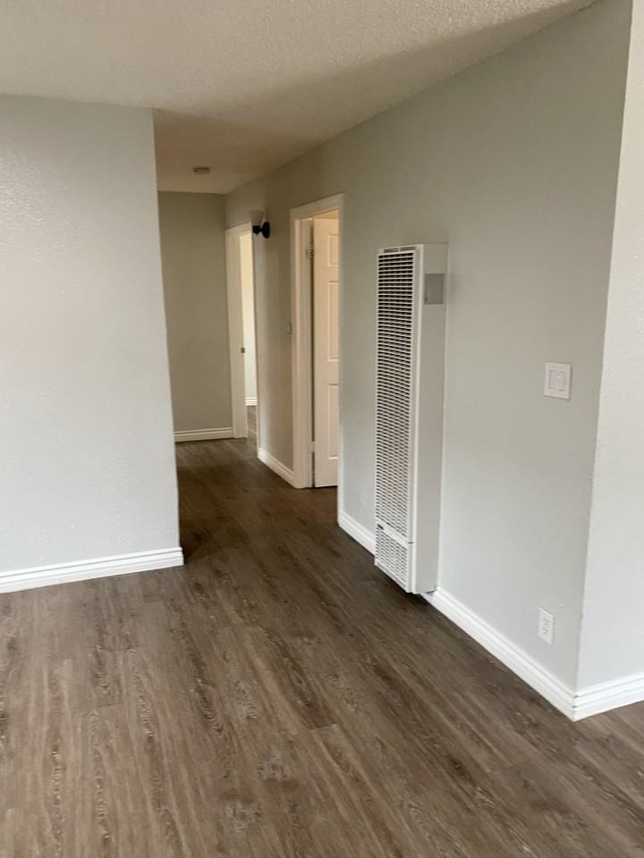 11150 South Figueroa Street #2 - Photo 7 of 12