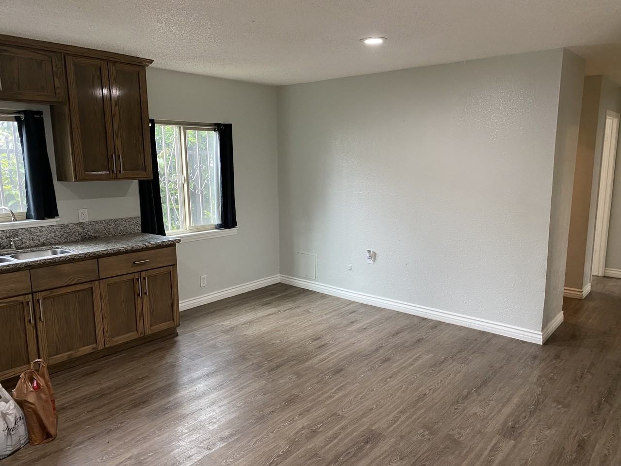 11150 South Figueroa Street #2 - Photo 6 of 12