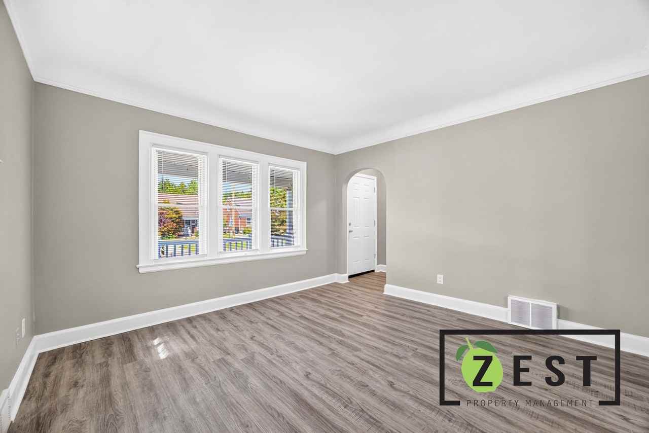 15494 Bringard Dr #1 - Photo 4 of 36