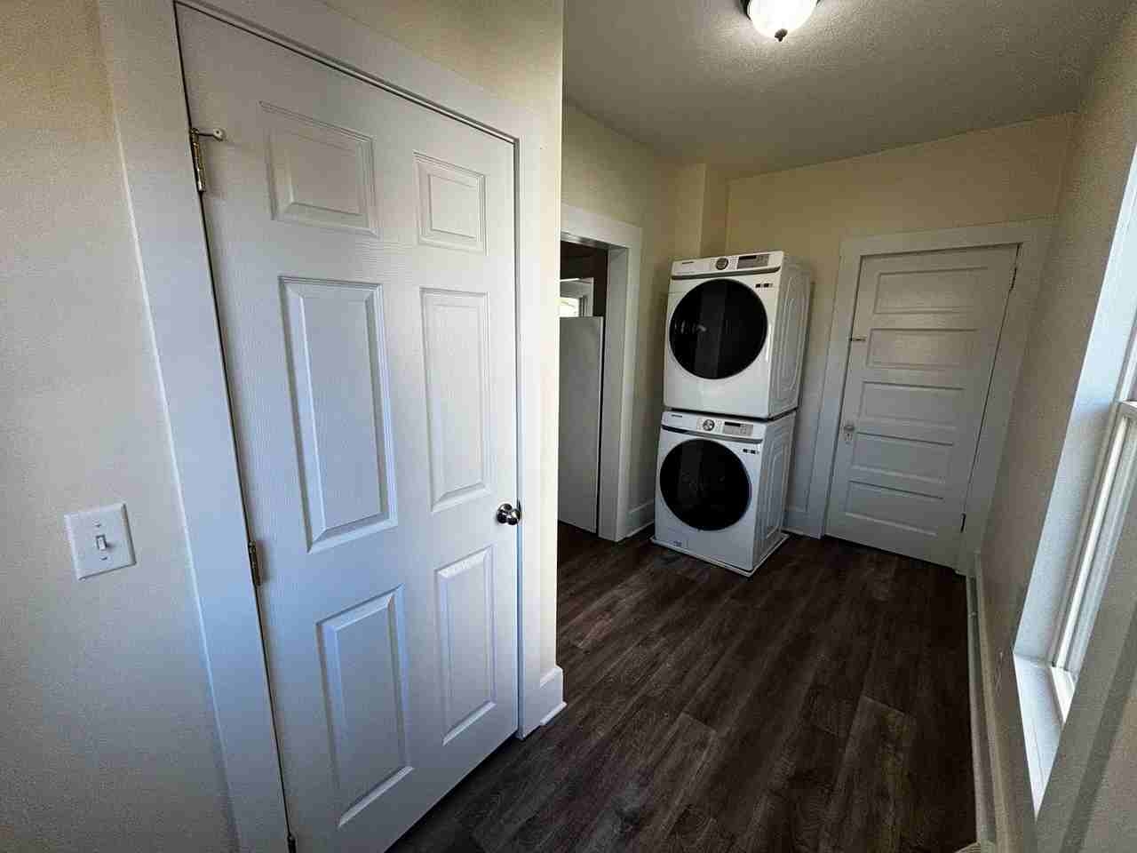 219 Jackson St - Photo 7 of 15