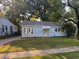 featured image of 1252 Dudley Ln