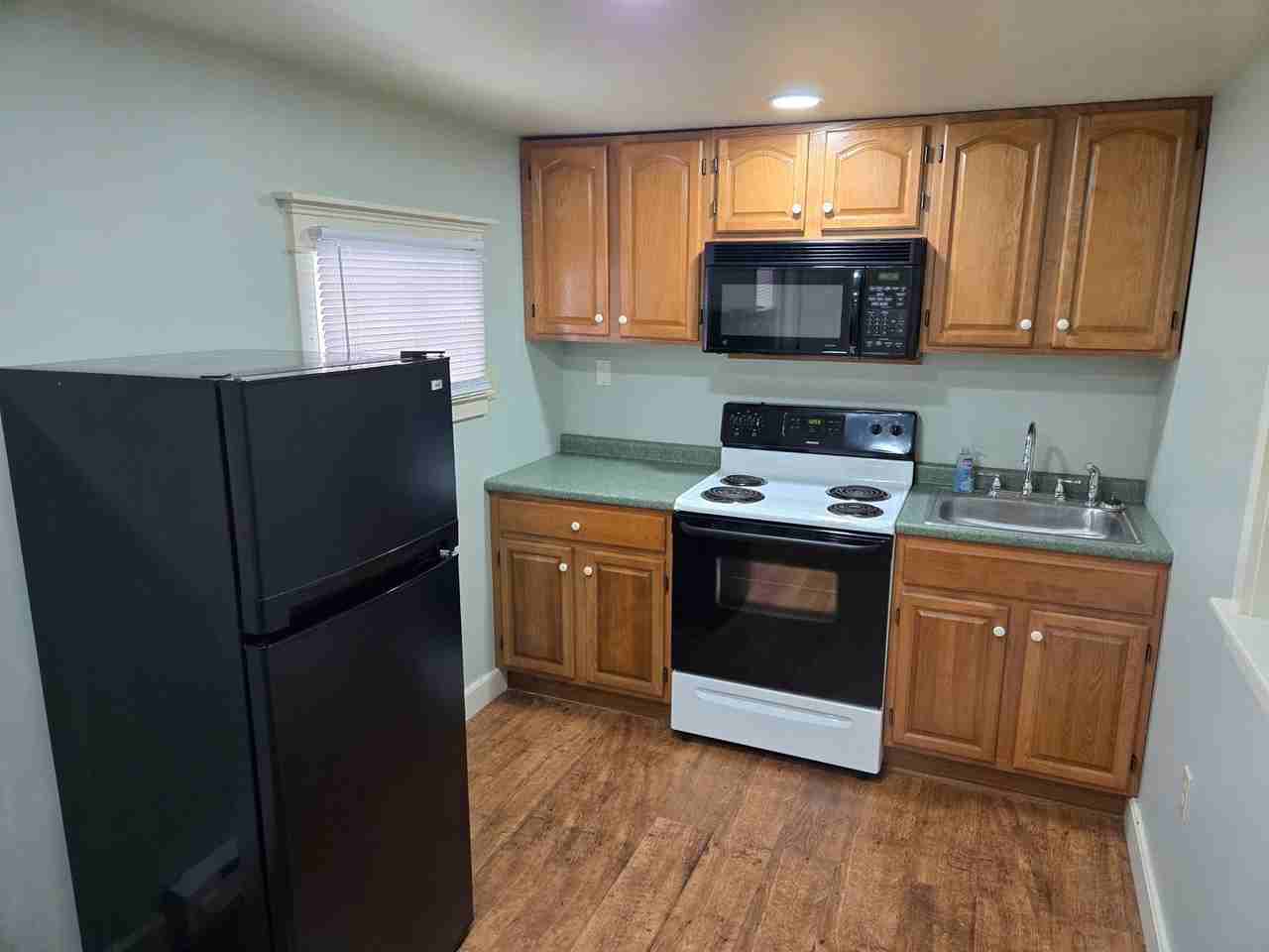 712 Summer Valley Rd - Photo 4 of 16