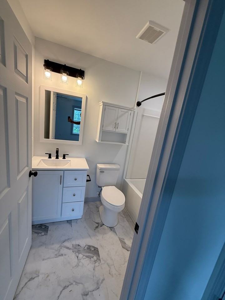 111 111 A Camryns Way - Photo 2 of 28