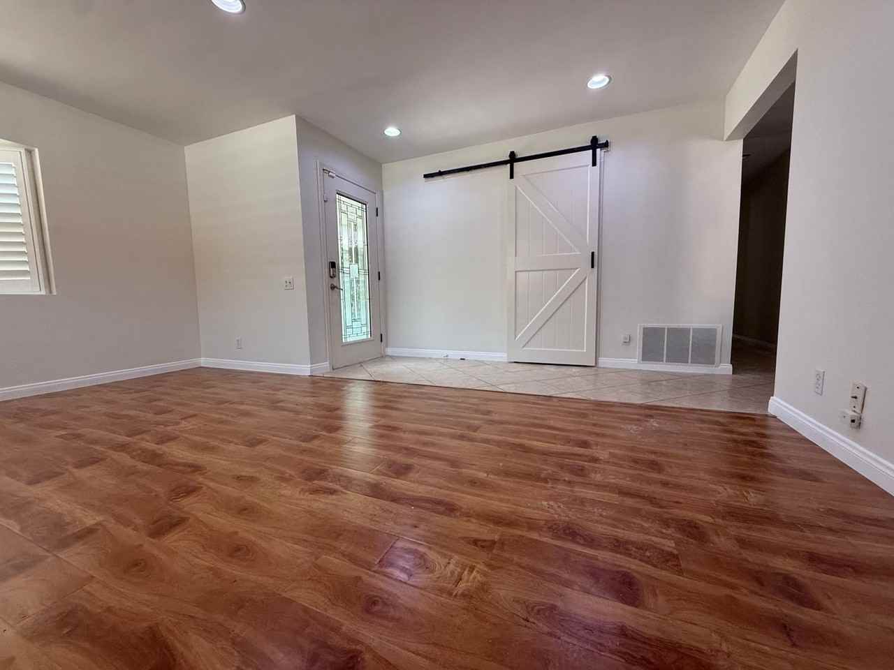 6449 Sheltondale Ave - Photo 3 of 17