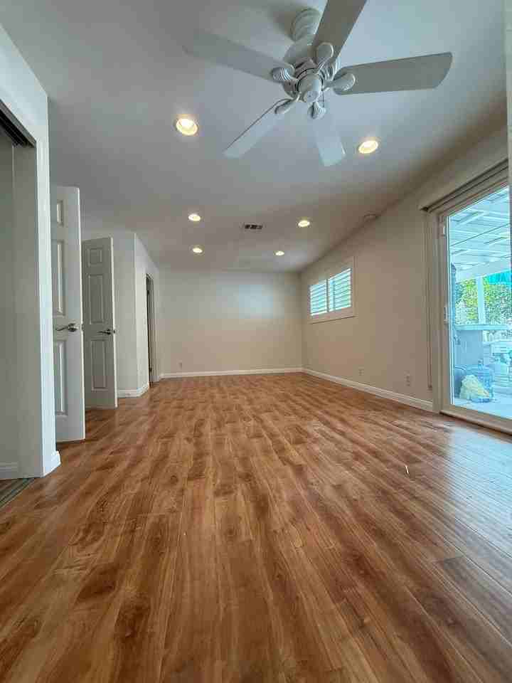 6449 Sheltondale Ave - Photo 7 of 17