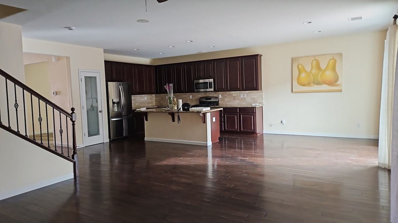 2010 Angel Ridge Dr #1 - Photo 2 of 48