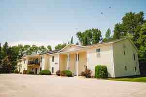 featured image of 820 W 28th Ave