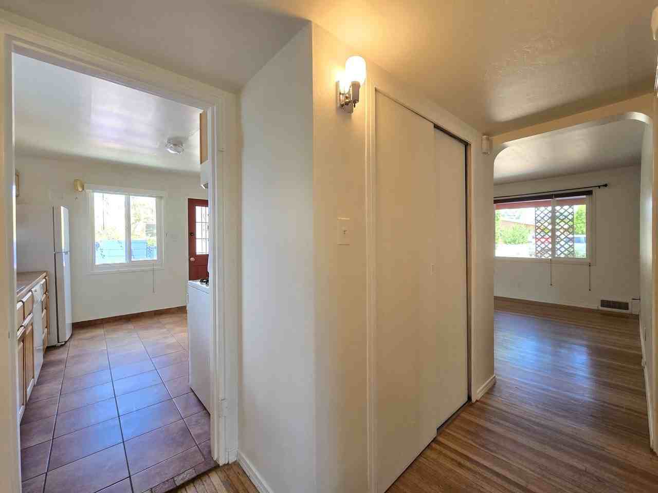 1226 Vitalia St - Photo 4 of 20