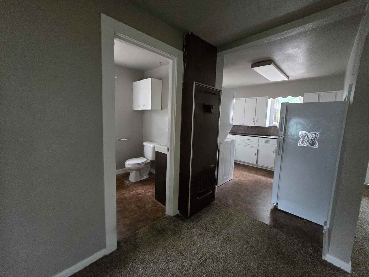 391 Park St - Photo 5 of 13