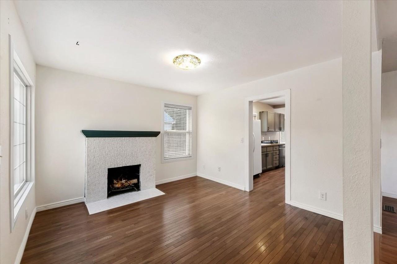 4801 W Irving St - Photo 5 of 39