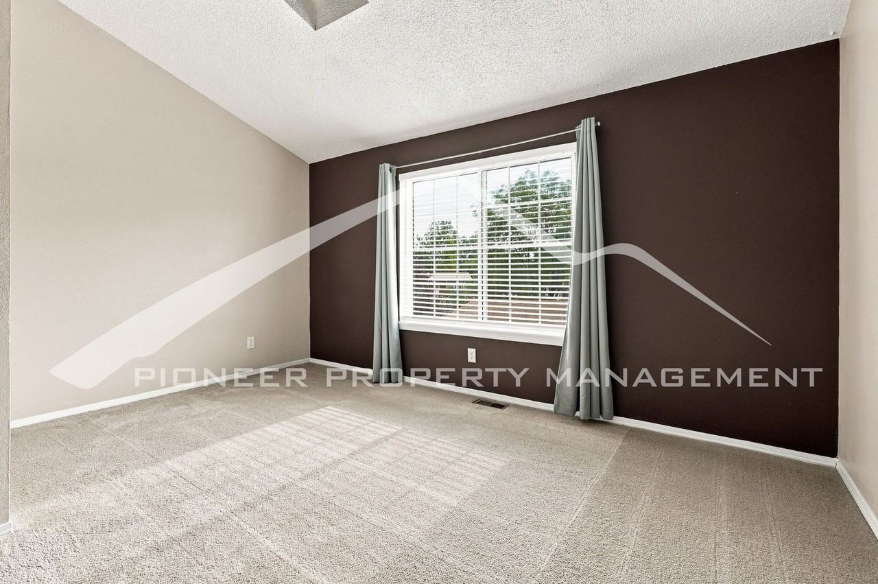 4230 E 94th Ave #C - Photo 7 of 17
