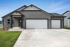 featured image of 705 E 5th St