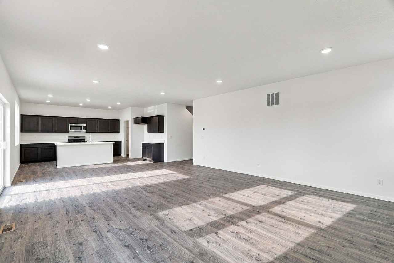 410 N Washington Ave - Photo 6 of 35