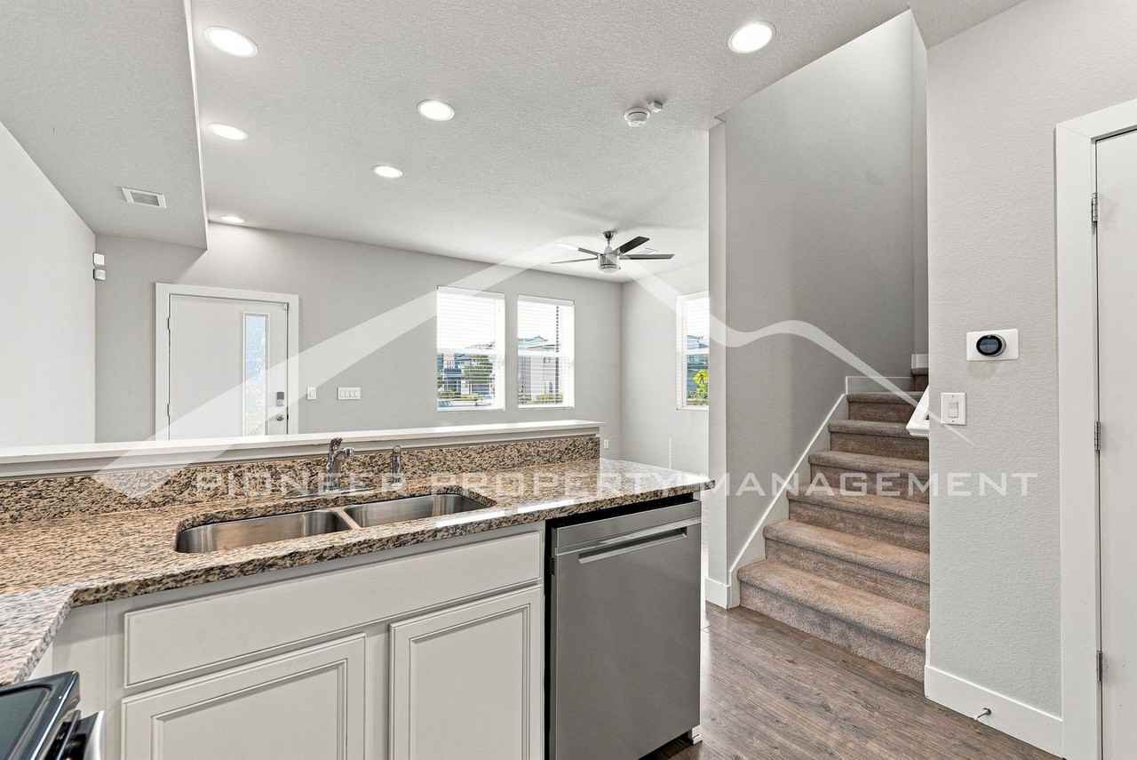 16130 E Warner Pl - Photo 7 of 22