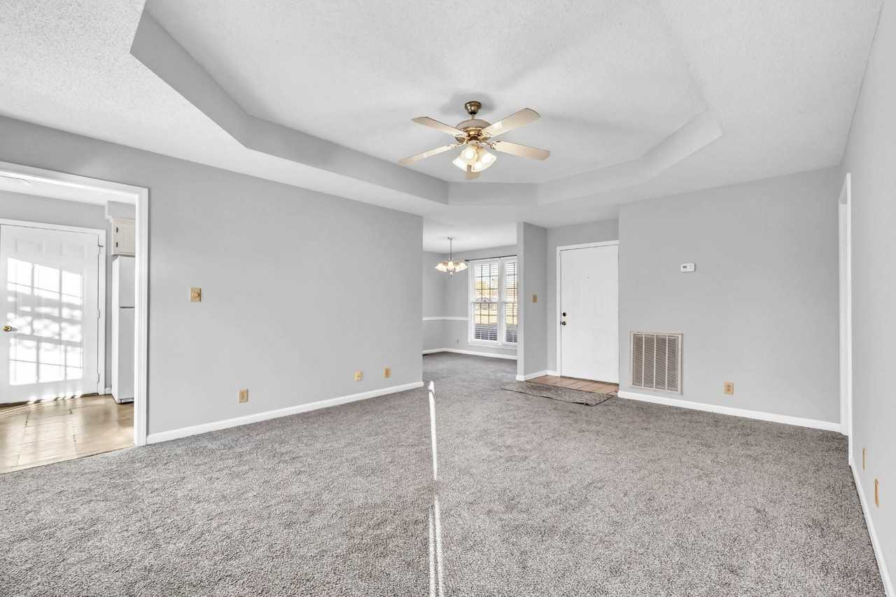 3708 Trenton Rd - Photo 7 of 28