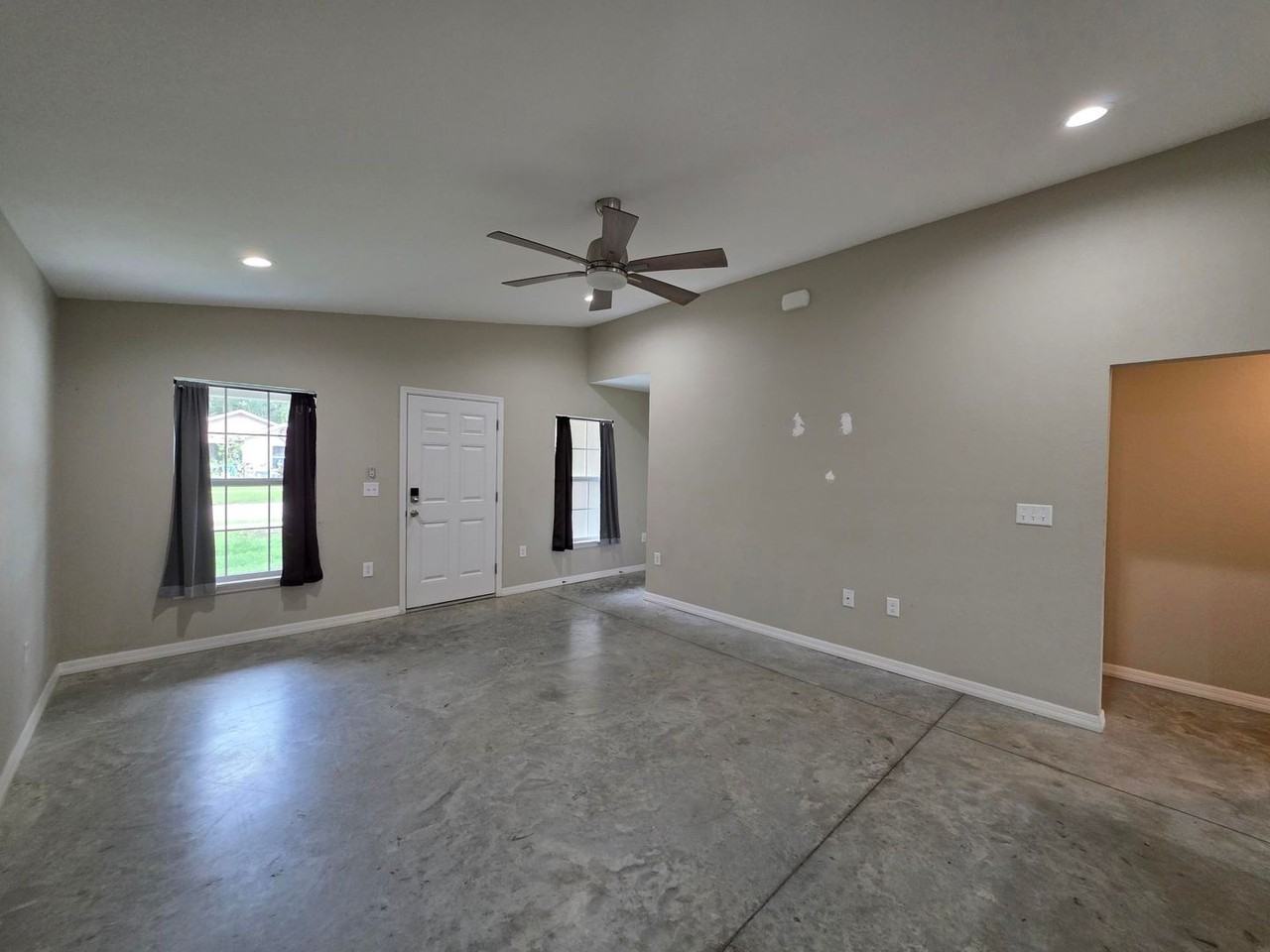 447 Avenue A Ne - Photo 6 of 20