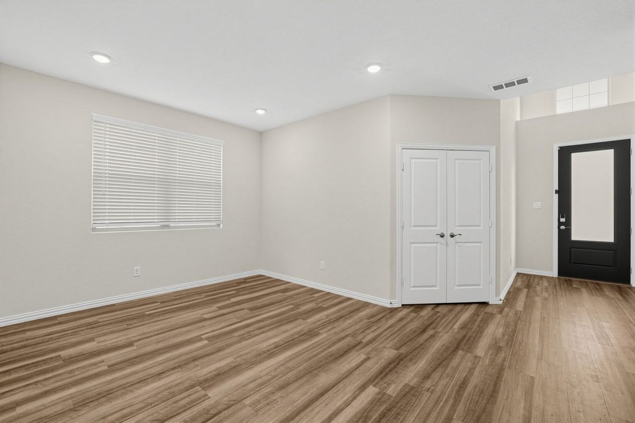 1620 Berry Ridge Trl - Photo 3 of 20