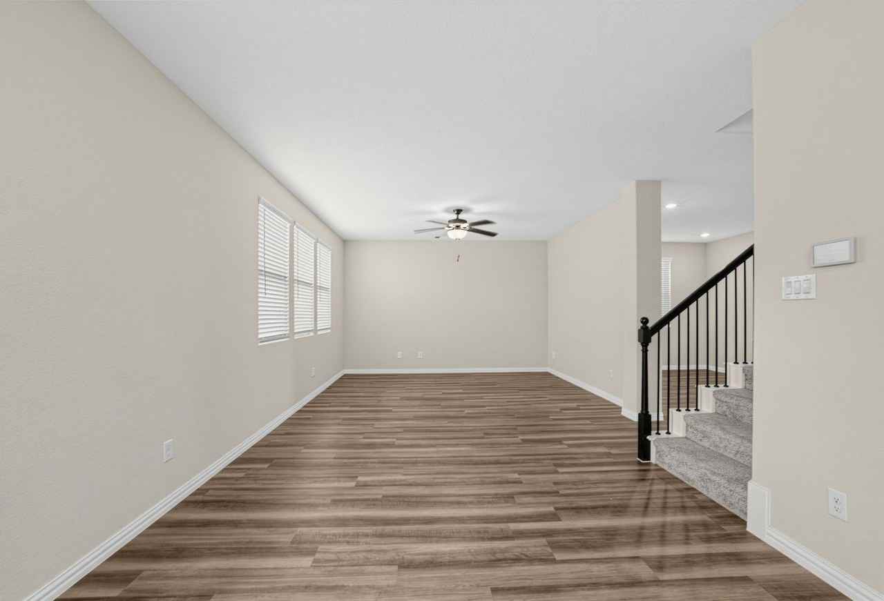 1620 Berry Ridge Trl - Photo 4 of 20