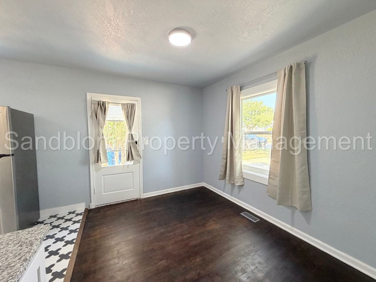 3808 E 22nd St - Photo 7 of 15