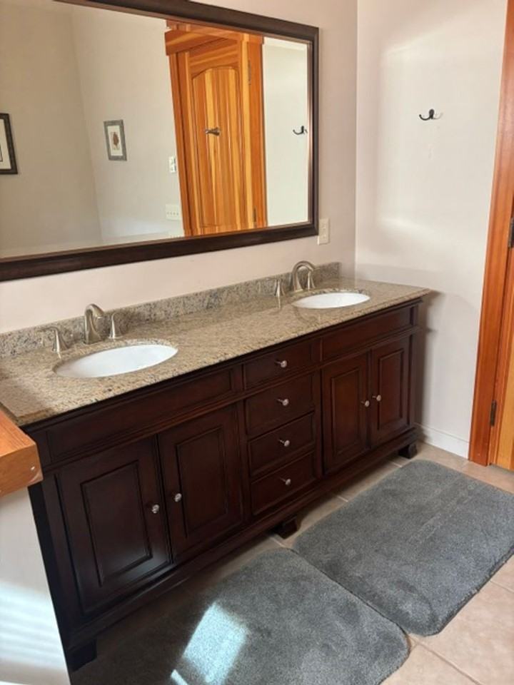 193 Montrose Pl - Photo 7 of 12