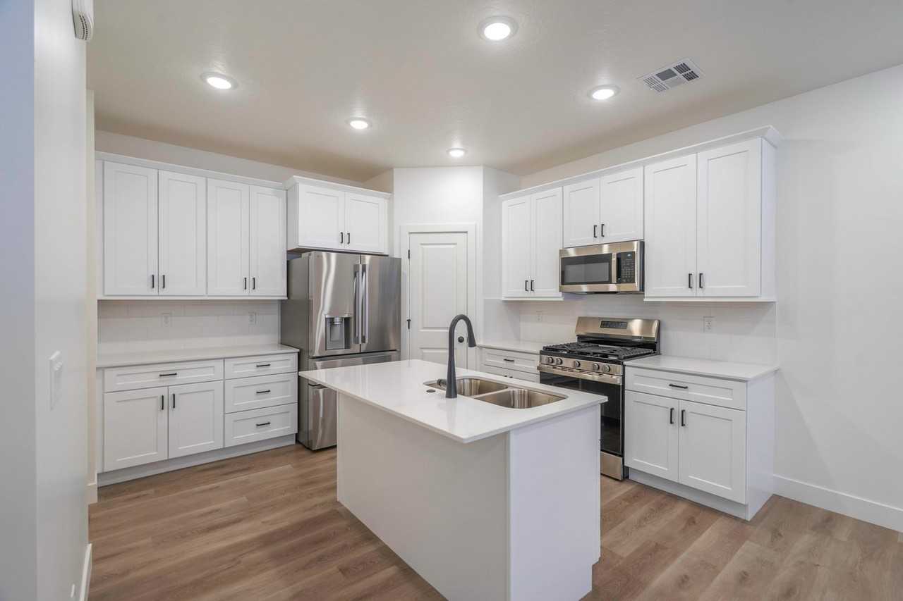 907 W Bright Ridge Cv - Photo 7 of 50