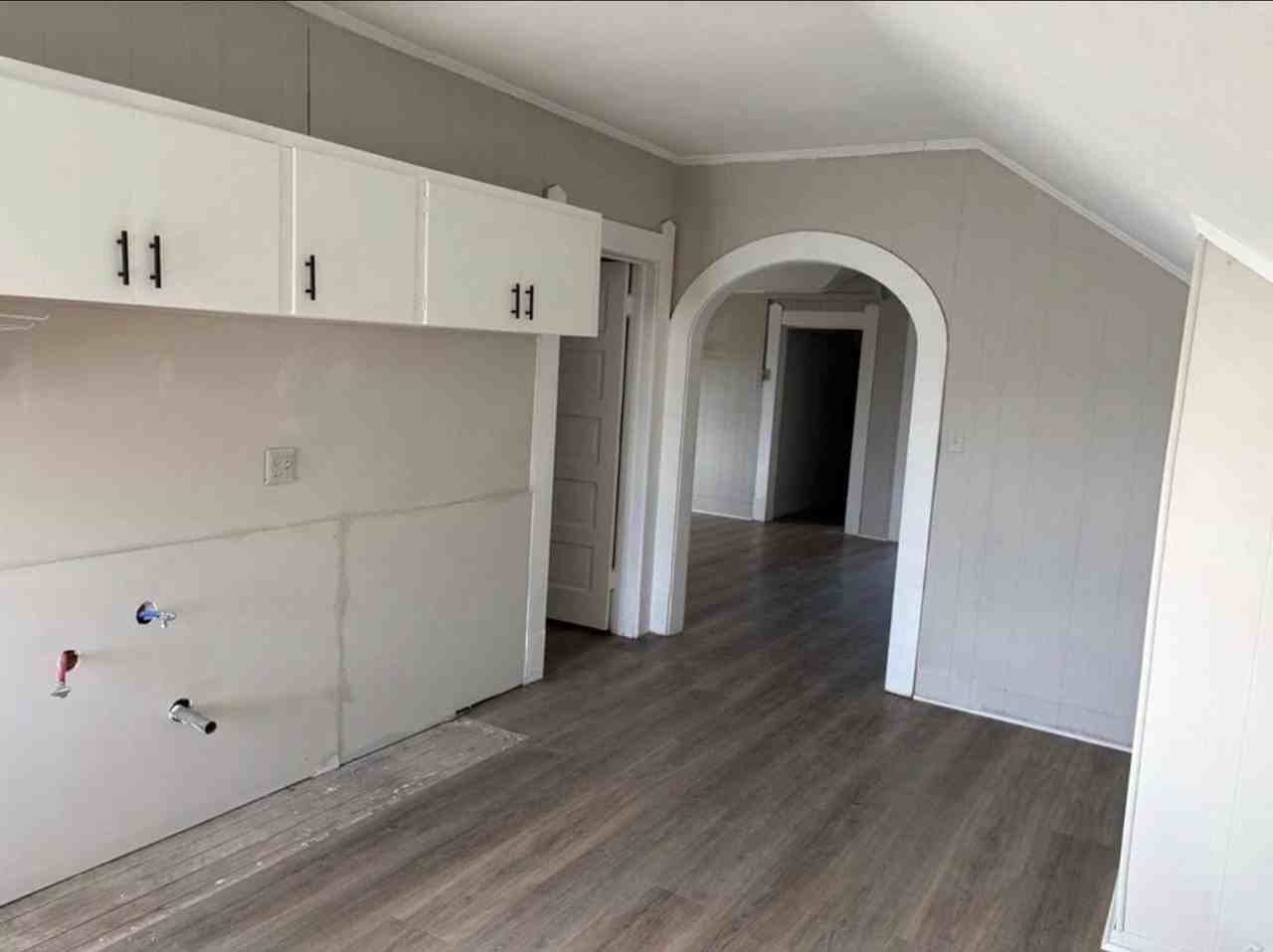931 9th Ave - Photo 5 of 21