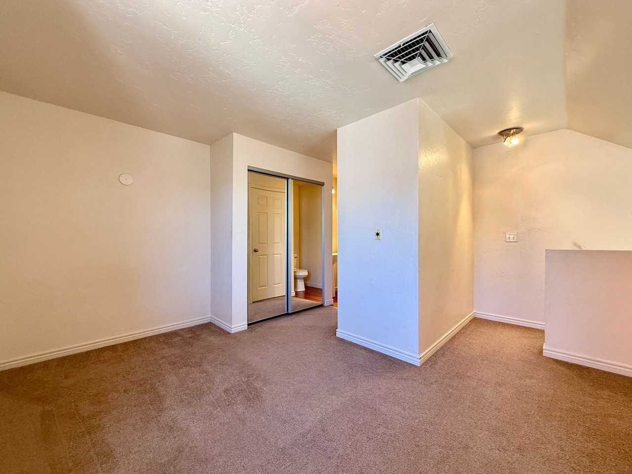 950 Northern Way #26 - Photo 7 of 12