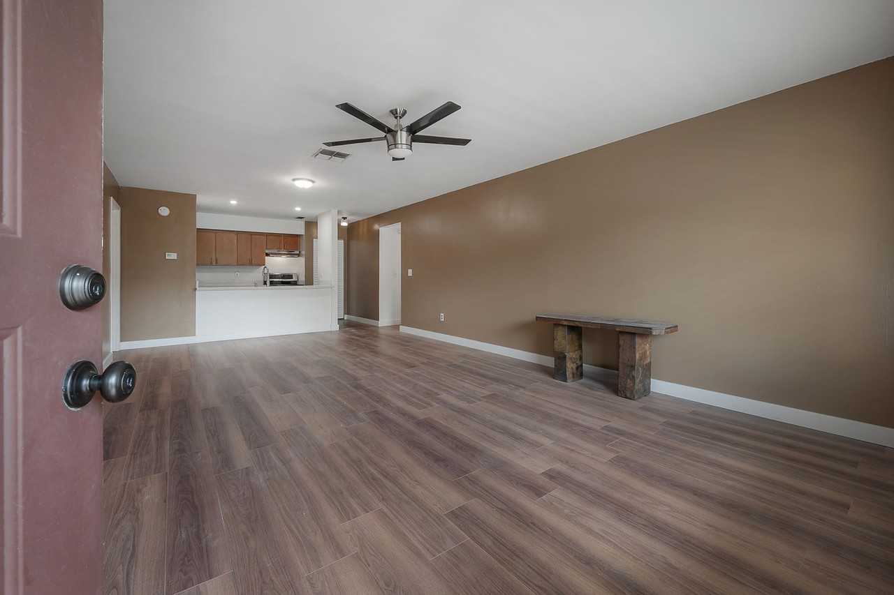 13608 S Village Dr #6204 - Photo 6 of 29