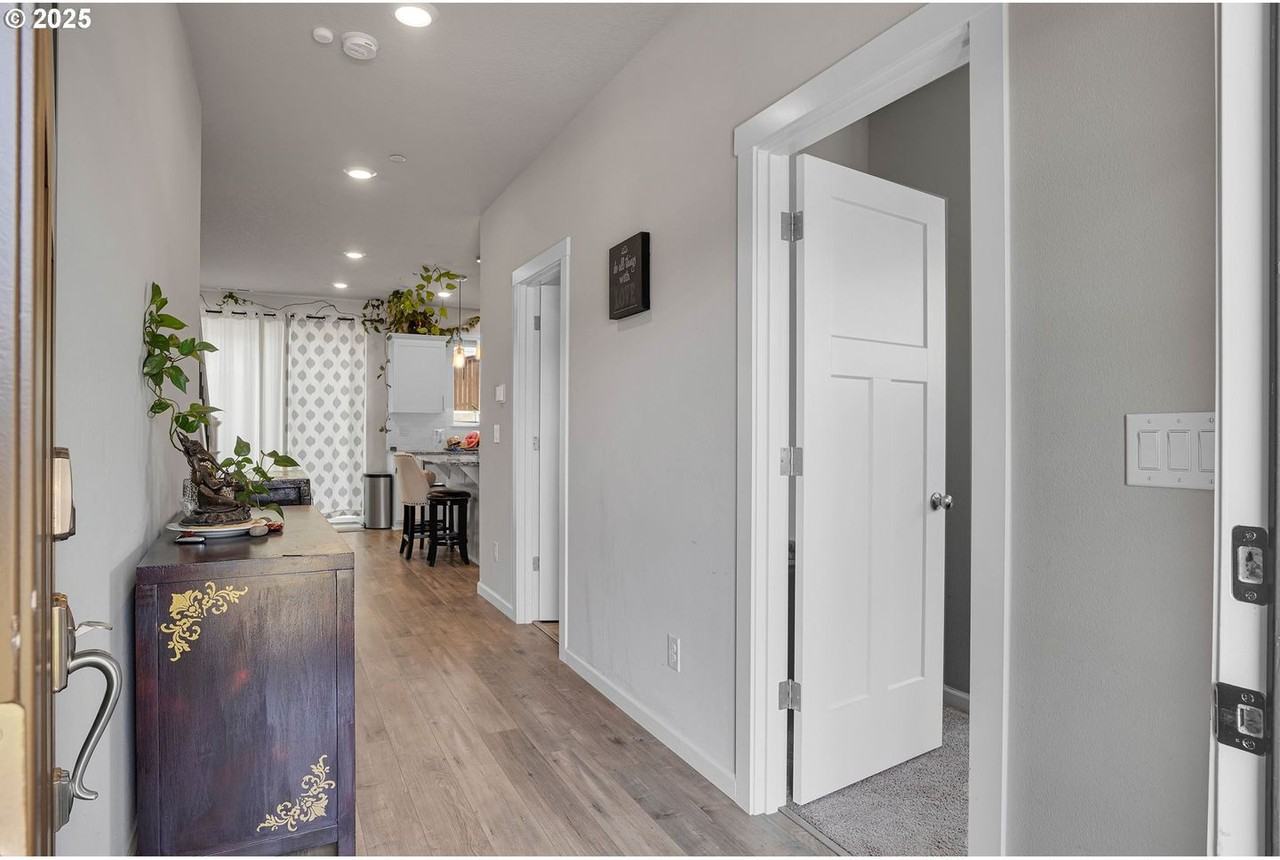 15487 Se Hawthorne Meadows St - Photo 5 of 37