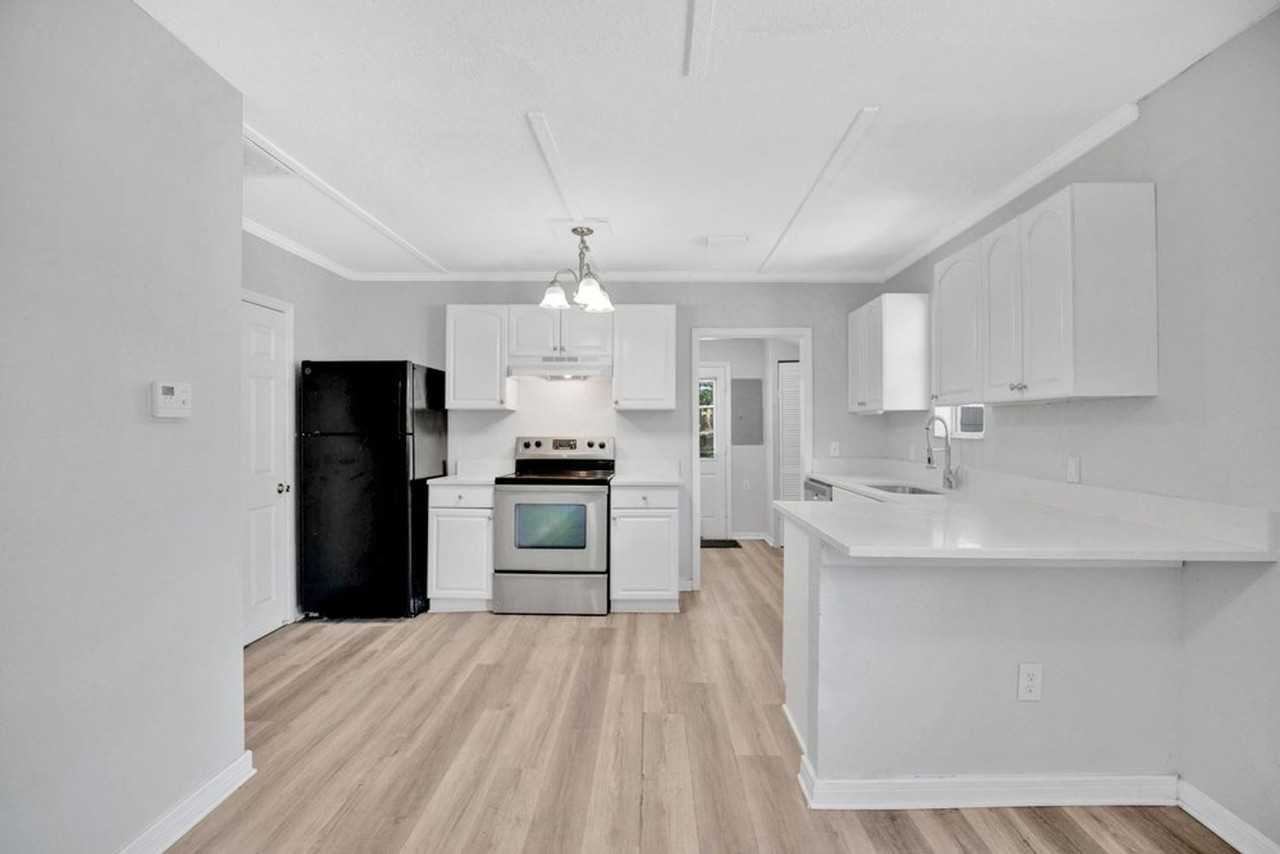 2804 Keystone Dr - Photo 3 of 17