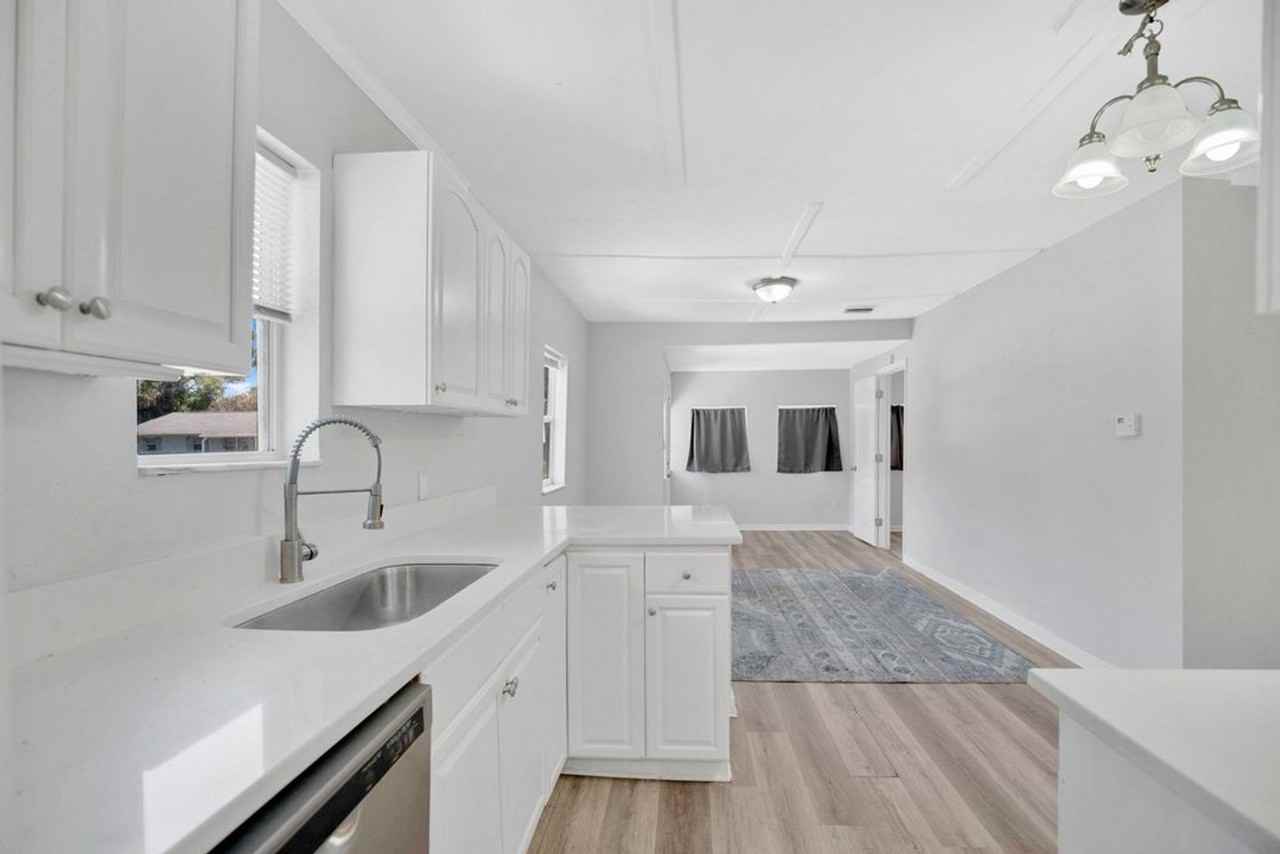 2804 Keystone Dr - Photo 5 of 17