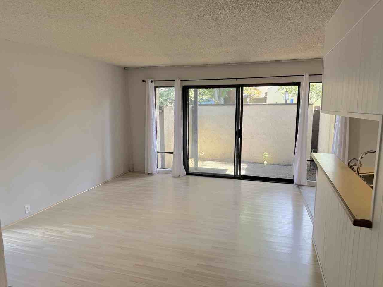 555 Vallombrosa Ave - Photo 2 of 8