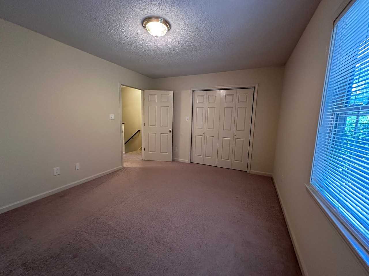 215 3rd St Nw - Photo 2 of 19